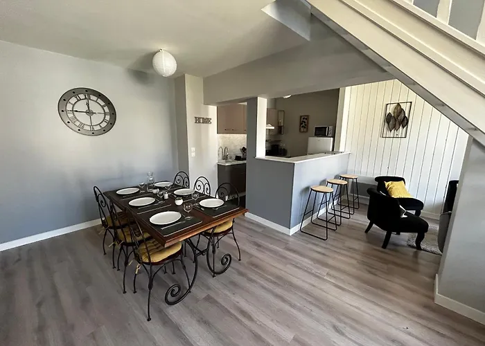 Charmant Petit Duplex Centre Blere