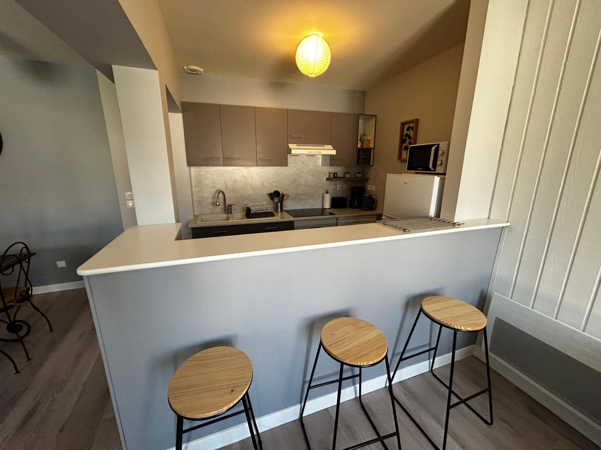 Petit Duplex Centre Blere