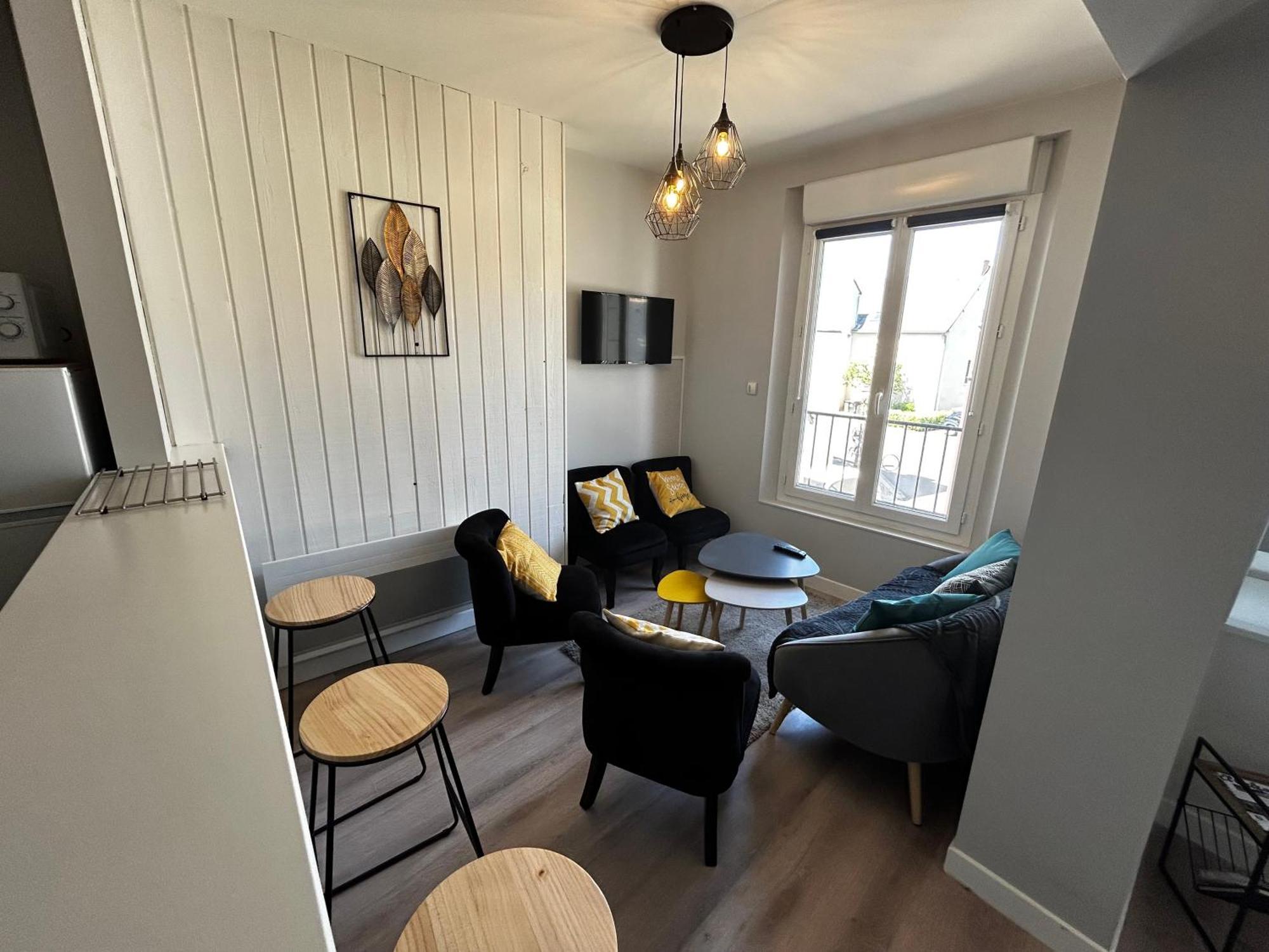 Apartment Petit Duplex Centre Blere